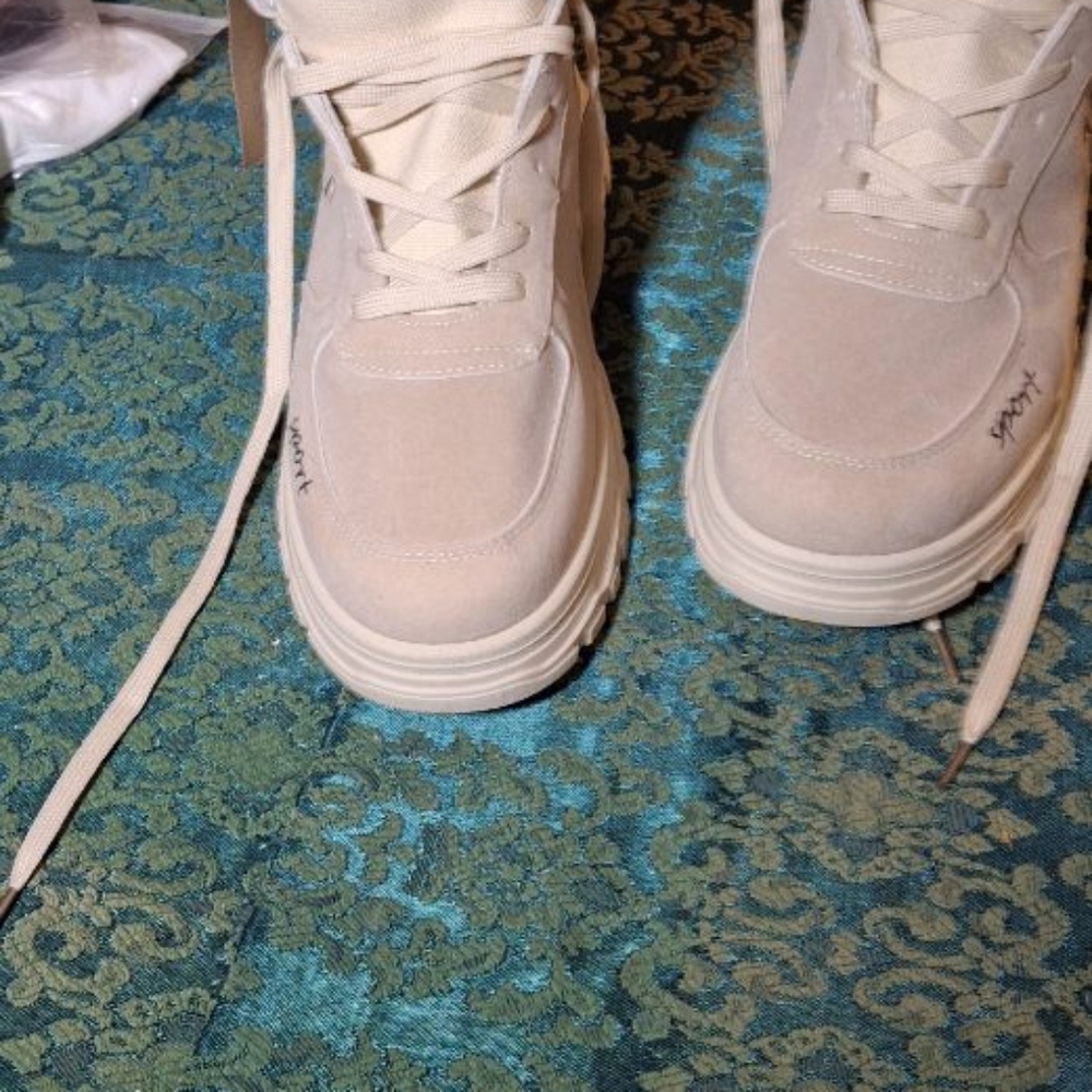 Beige seude men boots